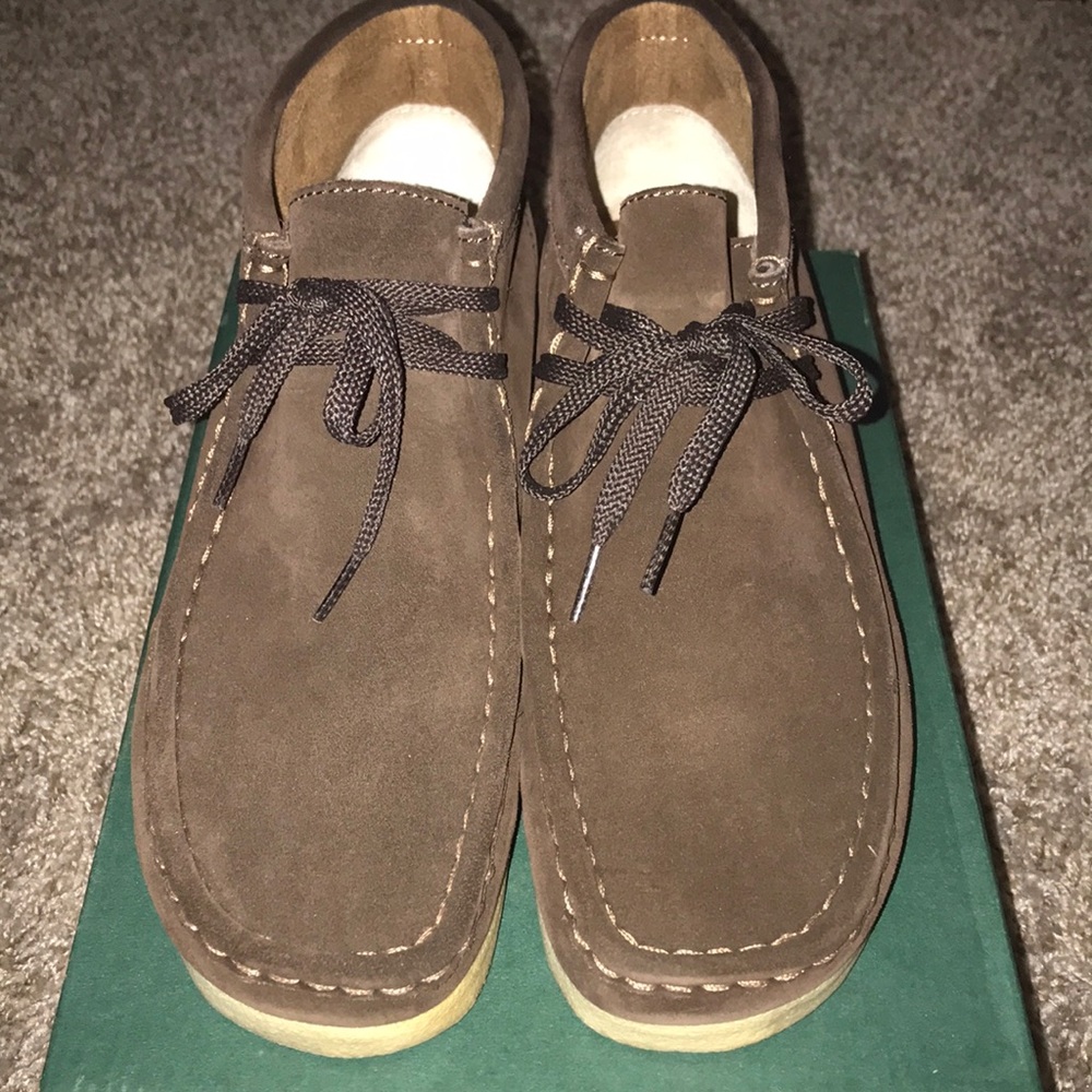 Clark’s Padmore, chocolate suede. Men’s size 8.5